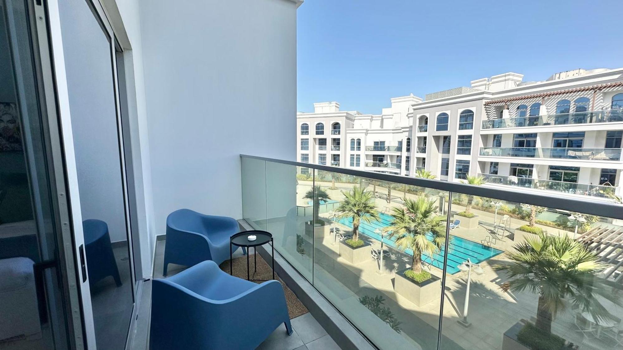 Spacious Luxury Near Mall Of The Emirates With Pool Access *